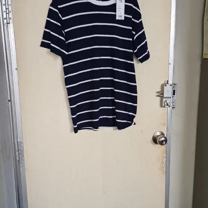 [BUNJANG] Navy White Striped T-Shirt / 네이비화이트남성여름티.새옷.95싸이즈