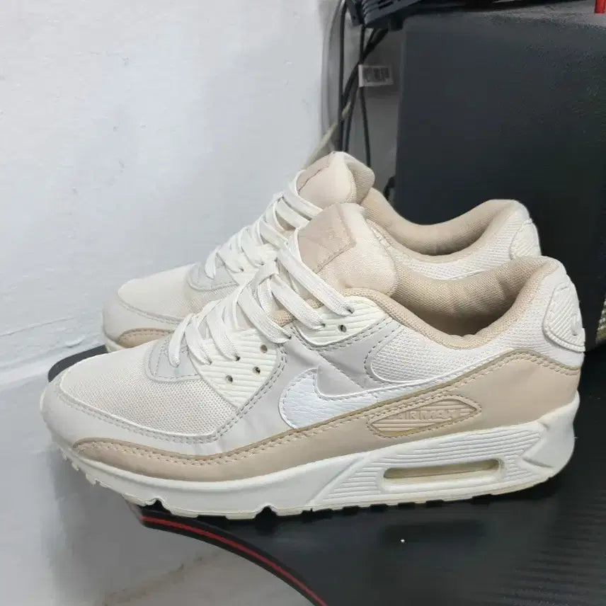 [BUNJANG] Nike Air Max 90 Beige/White / 나이키 에어맥스 90 베이지/화이트 250