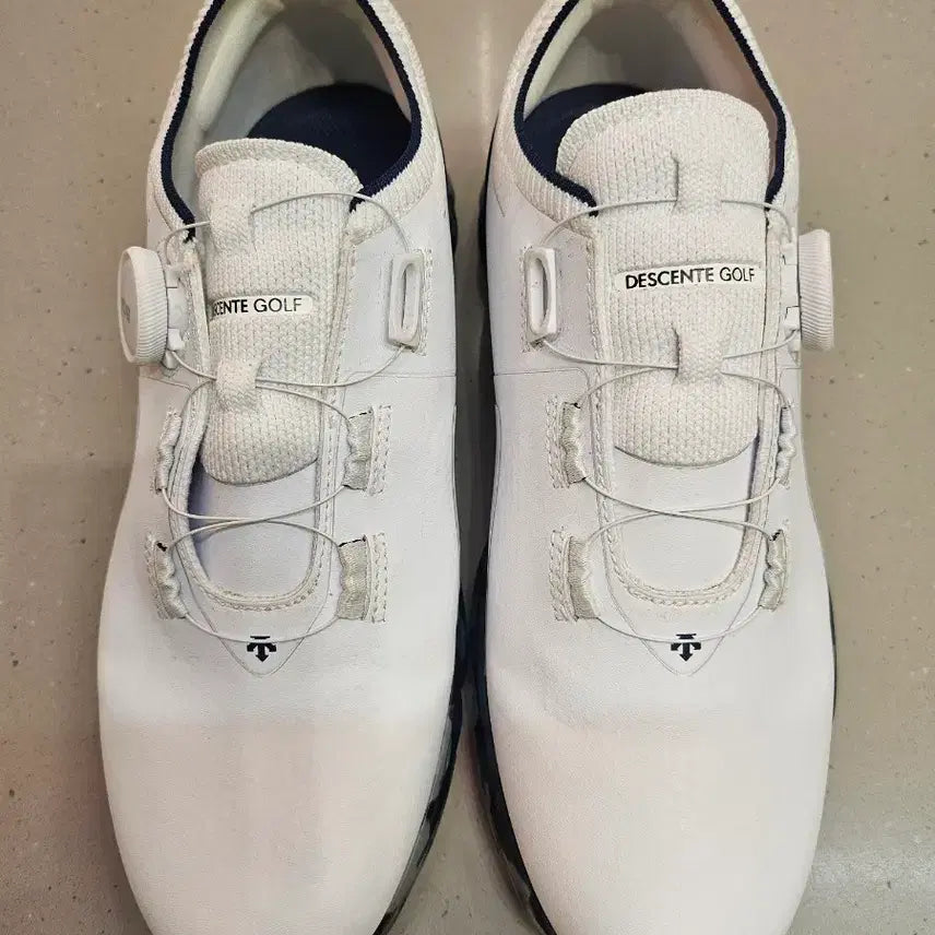 [BUNJANG] Descente Golf Men's BOA Golf Shoes White DQ12ULSH22 / 2024년식 데상트골프 BOA 골프화 남성 255 화이트 DQ12ULSH22