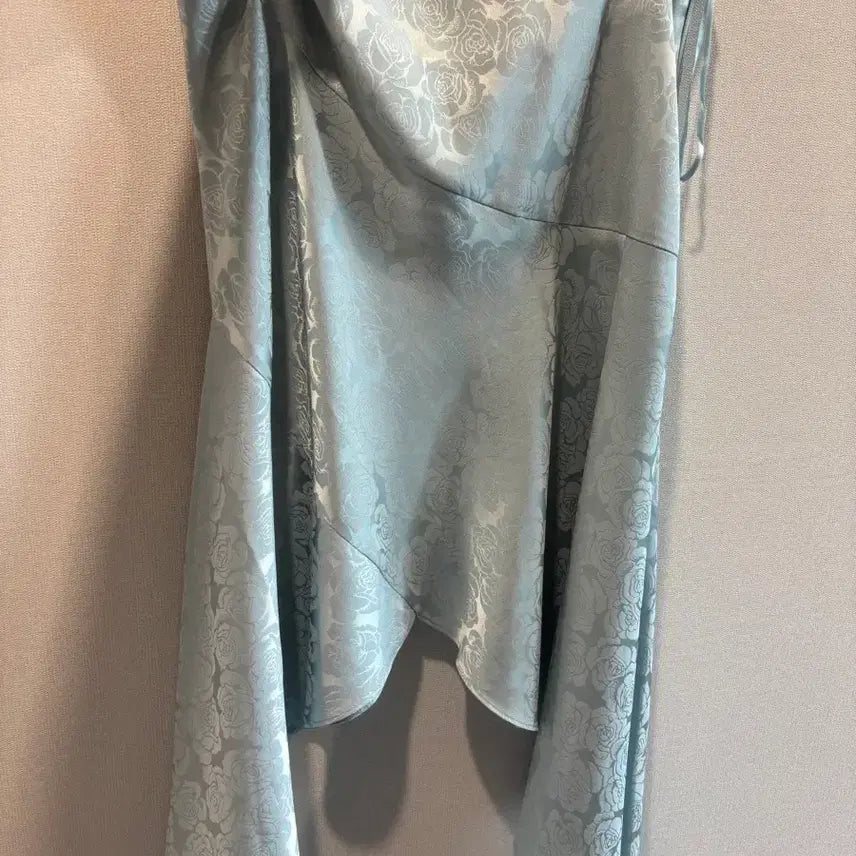 [BUNJANG] Too Much Tax Rose Satin Flare Midi Skirt / 투머치택스 tmt 티엠티 로즈 새틴 플레어스커트