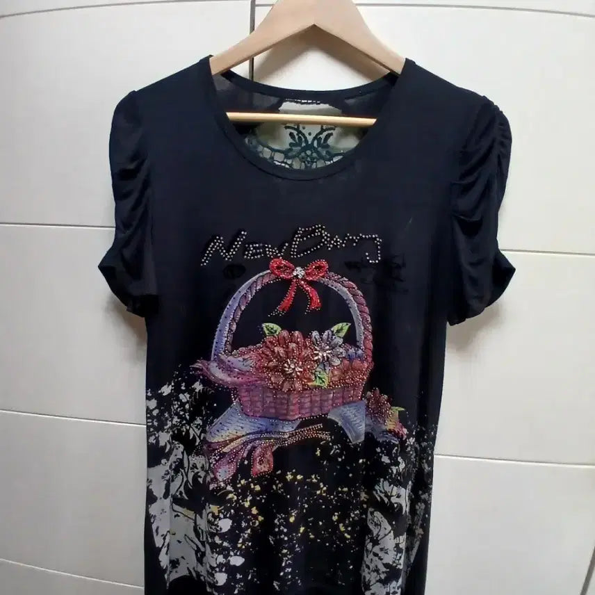 [BUNJANG] Nice Girl Short Sleeve T-Shirt Women's Size 66 / 나이스걸 반팔 티셔츠 여성 의류66