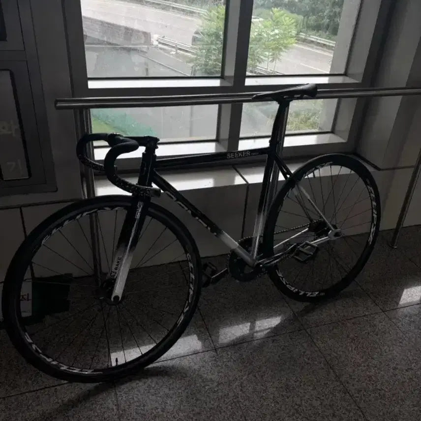 [BUNJANG] Engine11 Kendoshiker Race Deep Black Bicycle / 엔진11 켄도시커 대차봐요