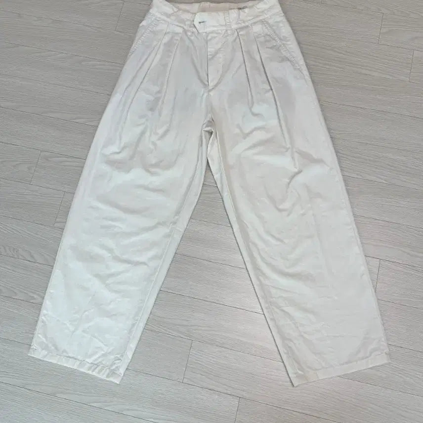 [BUNJANG] Roughside Two-Tuck Cotton Pants Ecru / 러프사이드 투턱코튼팬츠 에크루