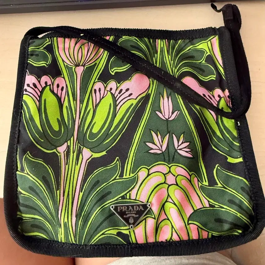[BUNJANG] Prada 2003 Fall/Winter Holliday & Brown Tulip Print Mini Handbag / 정품 감정완료 빈티지 프라다