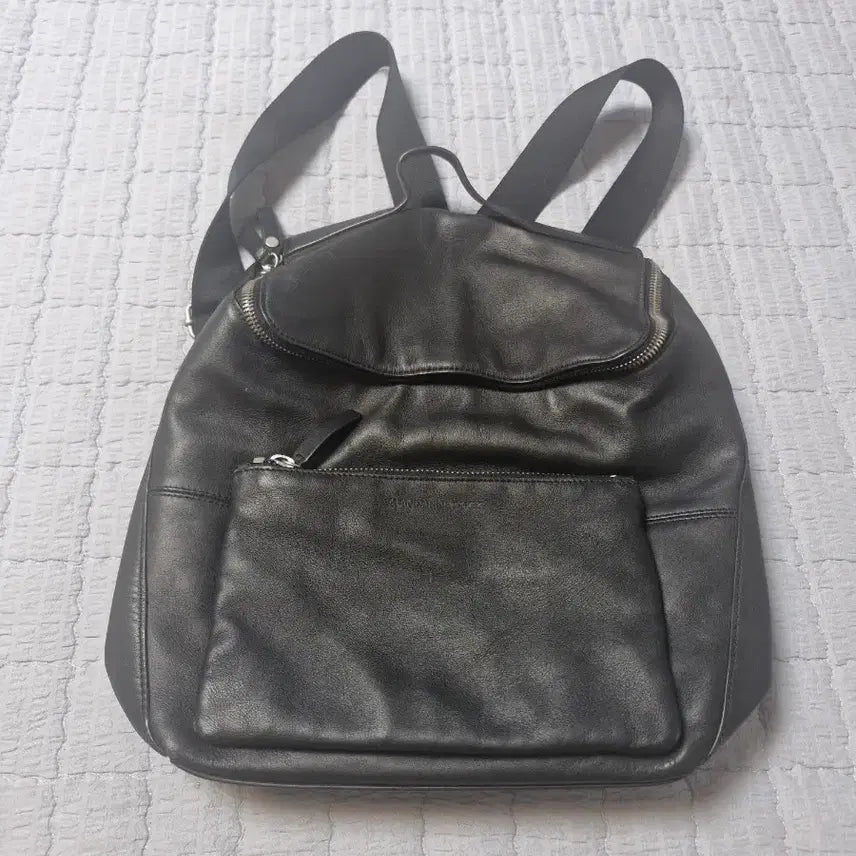 [BUNJANG] Mandarin Duck Real Leather Backpack / 만다리나덕. 리얼소가죽 백팩.신품대비 90 이상