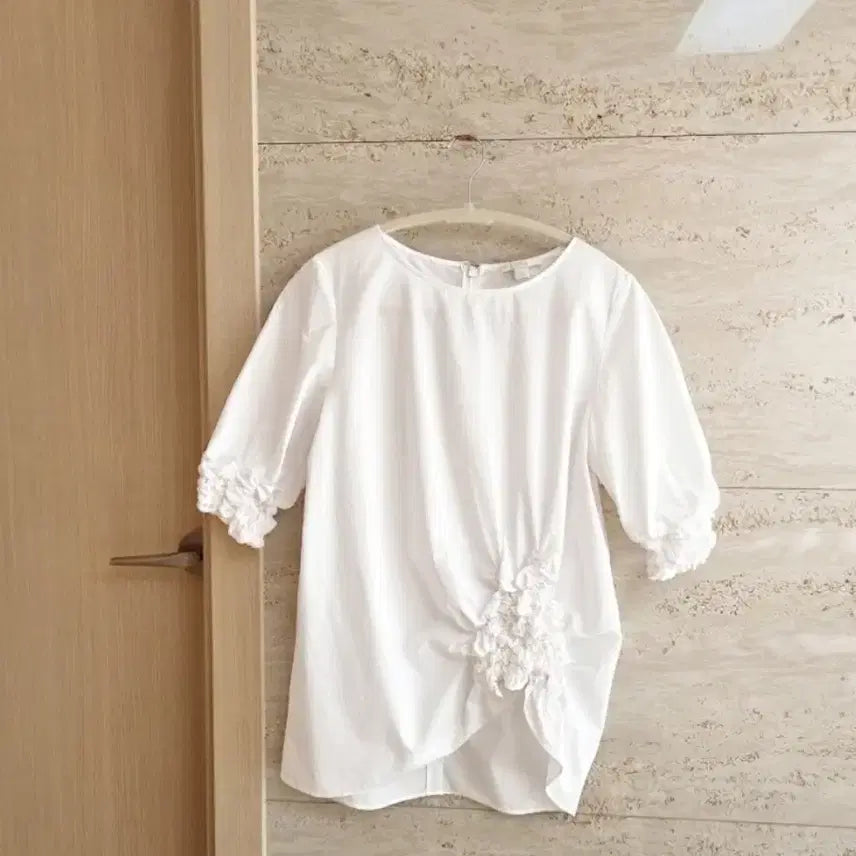 [BUNJANG] COS White Flower Detail Cotton Blouse / COS 블라우스