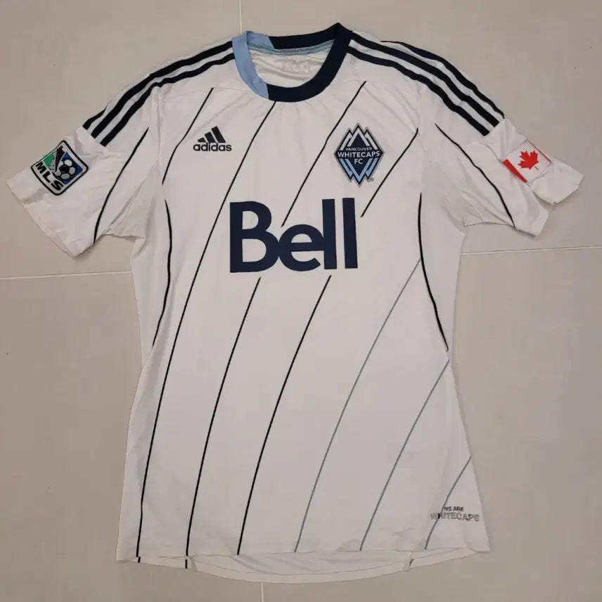[BUNJANG] Lee Young-pyo 2013 Vancouver Whitecaps Retired Season Medium Jersey / (8.10마감) 2013 이영표 은퇴시즌 밴쿠버 유니폼