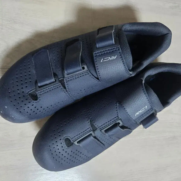 [BUNJANG] Shimano RC1 Cycling Shoes / 시마노 RC1 슈즈 / (신품가 20만원) 급처 가져가셔서 리셀 하셔도 될 정도로 싸게 파는 겁니다.