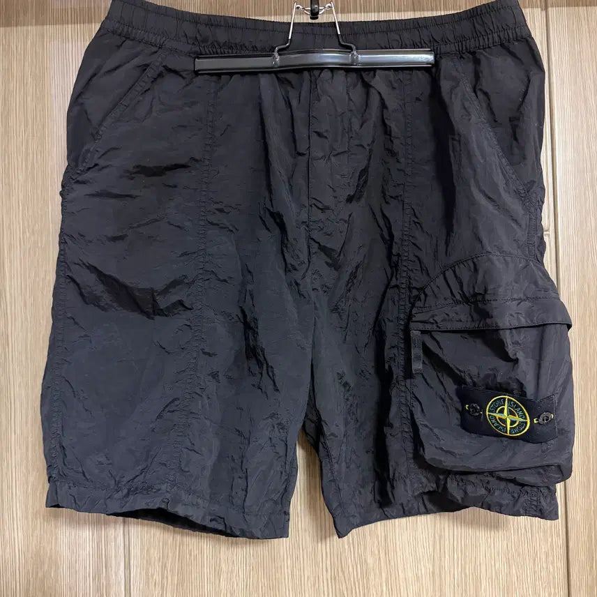 [BUNJANG] Stone Island Patch Nylon Cargo Shorts / 스톤아일랜드 와펜 패치 나일론 카고 쇼츠