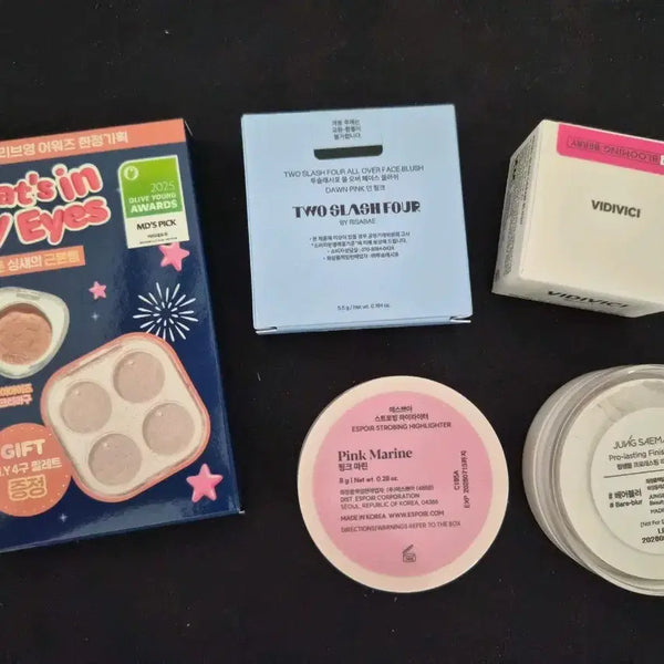 [BUNJANG] Two Slash Four Eyeshadow Palette & Blush Bundle / 미개봉,새상품)화장품