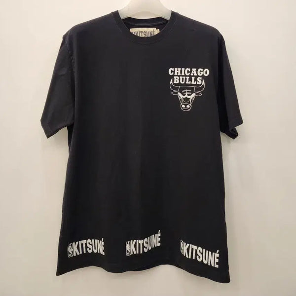 [BUNJANG] Maison Kitsuné x Chicago Bulls Collaboration Short Sleeve T-Shirt Black / 키츠네 시카고불스 콜라보 반팔 티셔츠 블랙