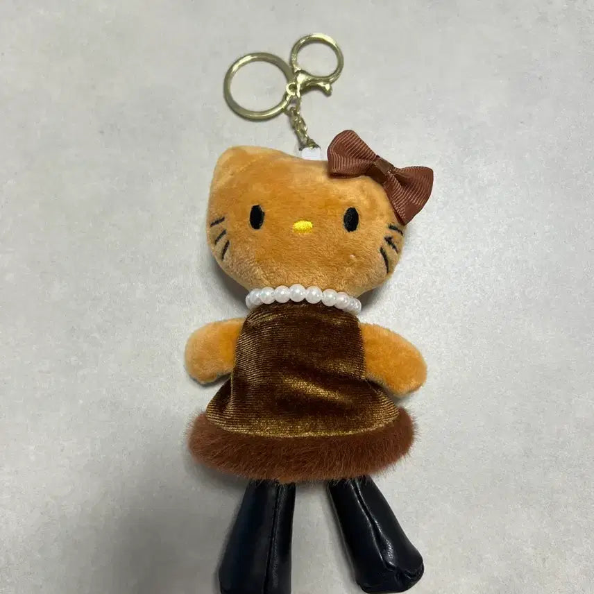 [BUNJANG] Long-Legged Tanning Kitty Keychain / 롱다리 키티 키링 태닝키티 새상품