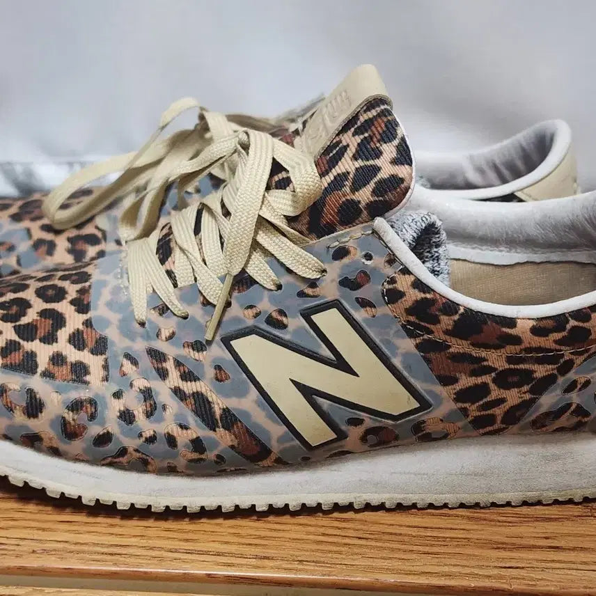 [BUNJANG] New Balance 420 Leopard Sneakers 245mm / 뉴발란스 420 레오파드 스니커즈 245mm