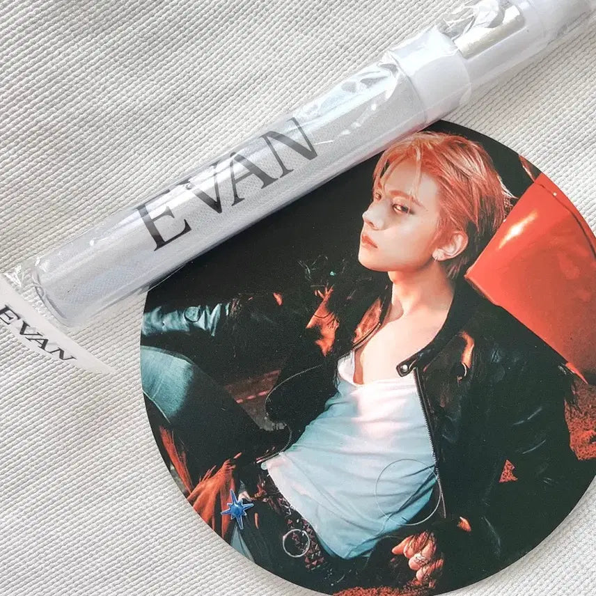 [BUNJANG] ENHYPEN EVAN Heeseung Lightstick & Fan Set Bundle / 에반 EVAN 이희승 응원봉 부채 세트 일괄