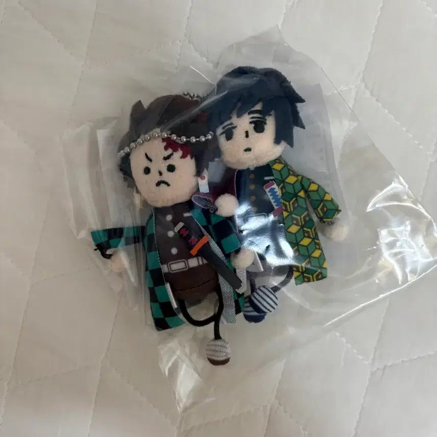 [BUNJANG] Demon Slayer: Mugen Train Blu-ray Tanjiro & Giyu Plush Keychain / 귀멸의칼날 무한성 블루레이 테치테치 탄지로기유 인형키링