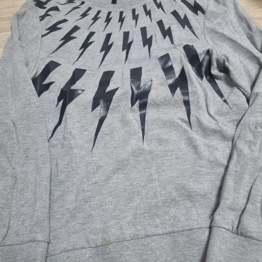 [BUNJANG] Neil Barrett Thunderbolt Sweatshirt / 새상품급] 닐바렛번개맨투맨 S. 정품