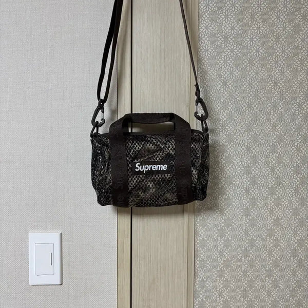 [BUNJANG] Supreme Camo Mesh Mini Duffle Bag / 슈프림 메쉬 미니 더플백 카모