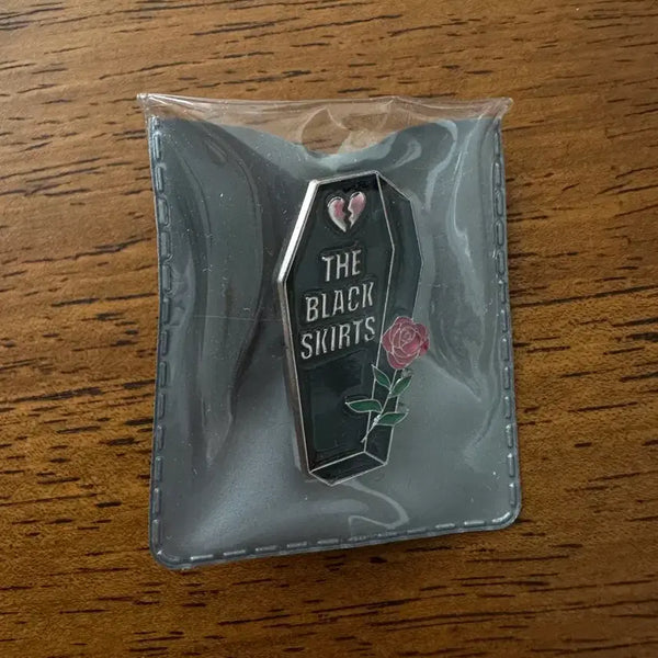 [BUNJANG] The Black Skirts Coffin Badge / 검정치마 관짝 뱃지