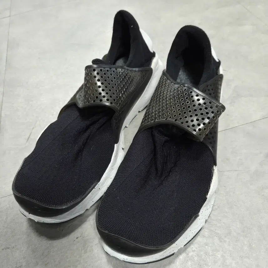 [BUNJANG] Nike Sock Dart SE Black/White Sneakers 280mm / 나이키 삭 다트 SE 블랙/화이트 280