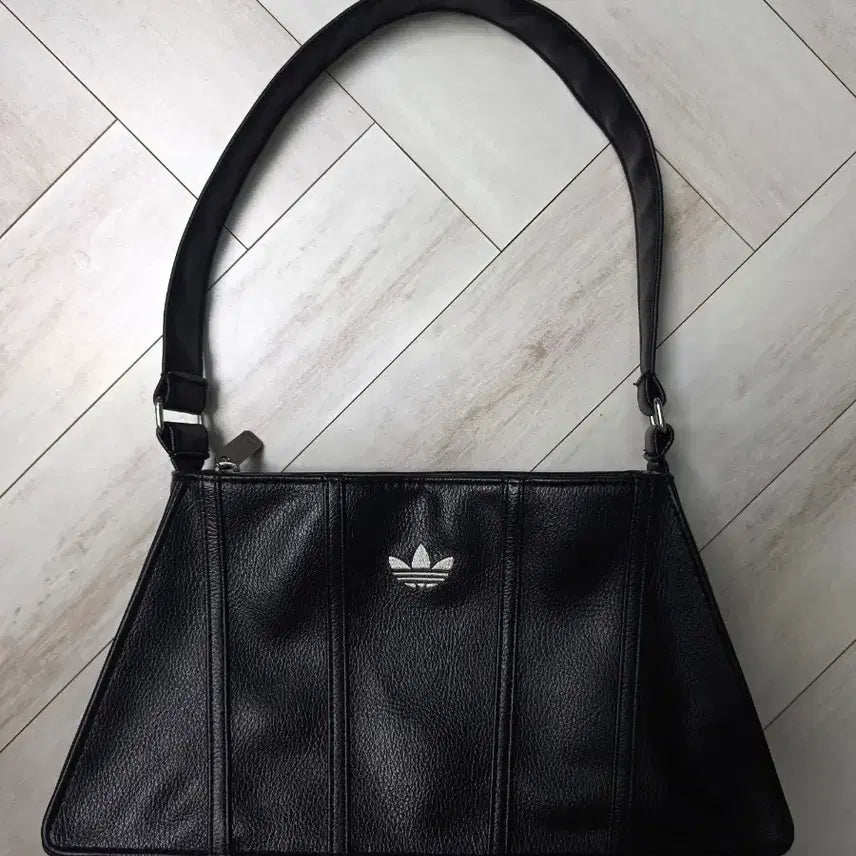 [BUNJANG] Adidas Airliner Mini Shoulder Bag Black / 아디다스 에어라이너 미니 숄더백 블랙