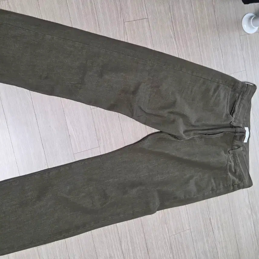 [BUNJANG] Uniqlo JWA Khaki Denim Pants - Size 30 / 유니클로 jwa 카키 데님팬츠 30사이즈