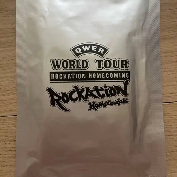 [BUNJANG] QWER Seoul Location Photocard / QWER서울락케이션포토카드