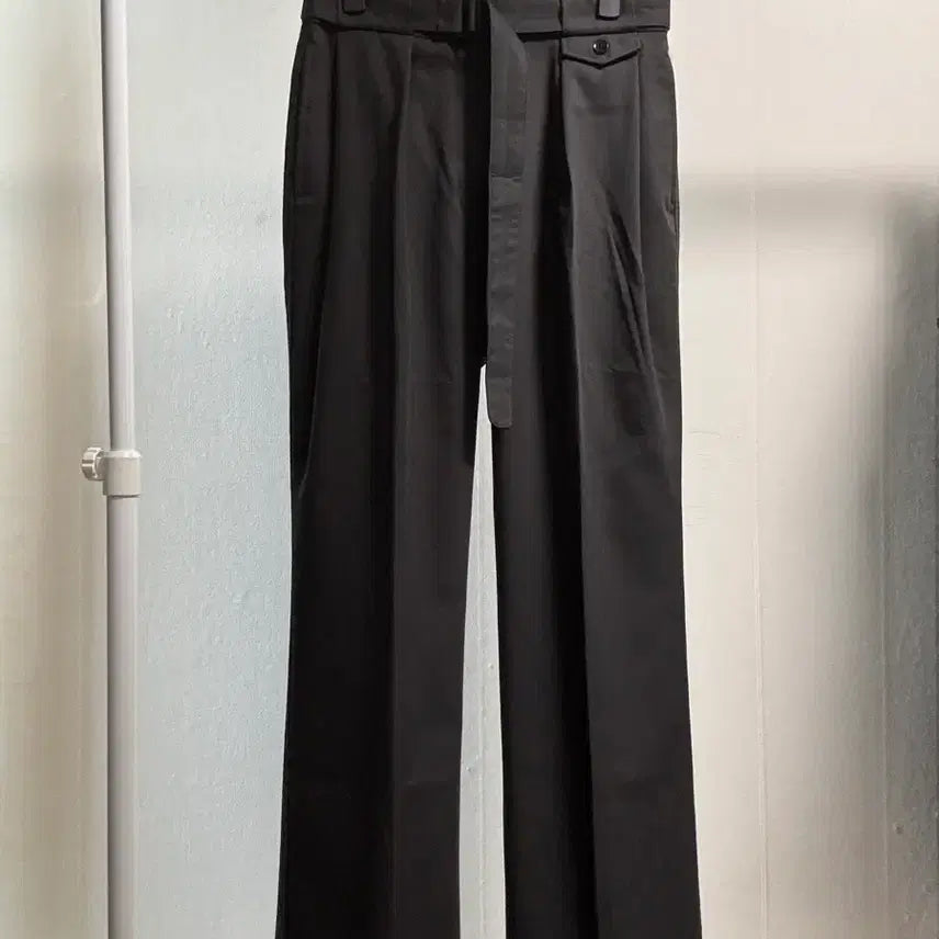 [BUNJANG] INSILENCE Double Pleats Belted Wool Slacks (Charcoal) / 새상품) 인사일런스 더블 플리츠 벨티드 울 슬랙스 (차콜)