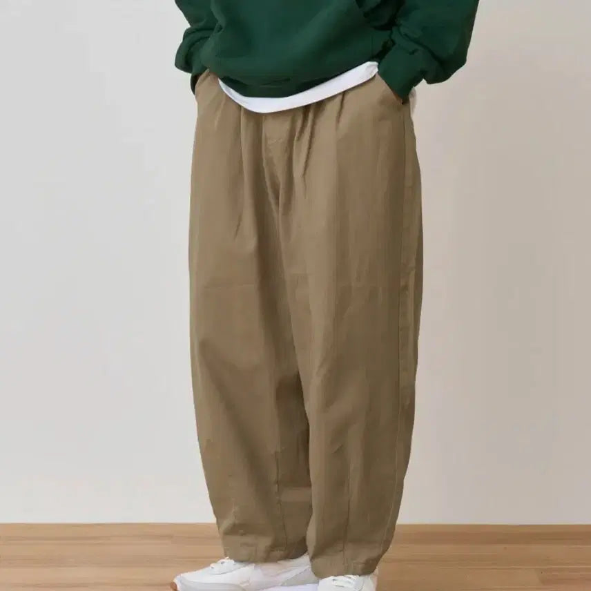[BUNJANG] TOPI Two-Tuck Cotton Balloon Banding Pants Beige L / 토피 투턱 코튼 벌룬 밴딩 팬츠 베이지 L