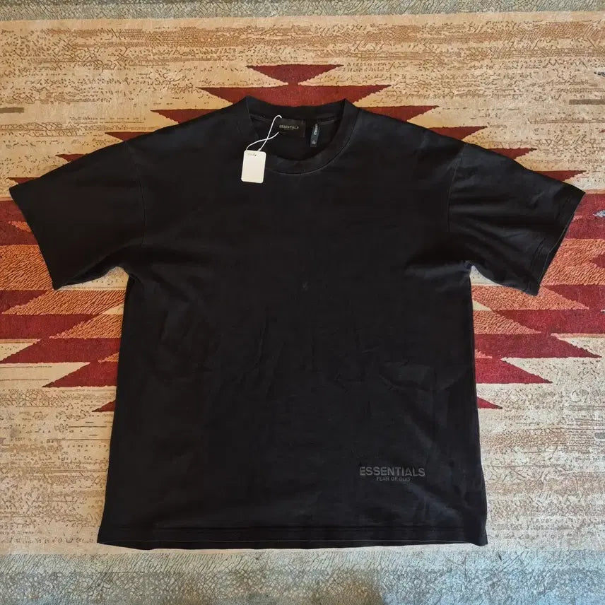 [BUNJANG] Fear of God Essentials Back Big Logo T-Shirt L / 피어오브갓 에센셜 백 빅로고 반팔 티셔츠 L(100)
