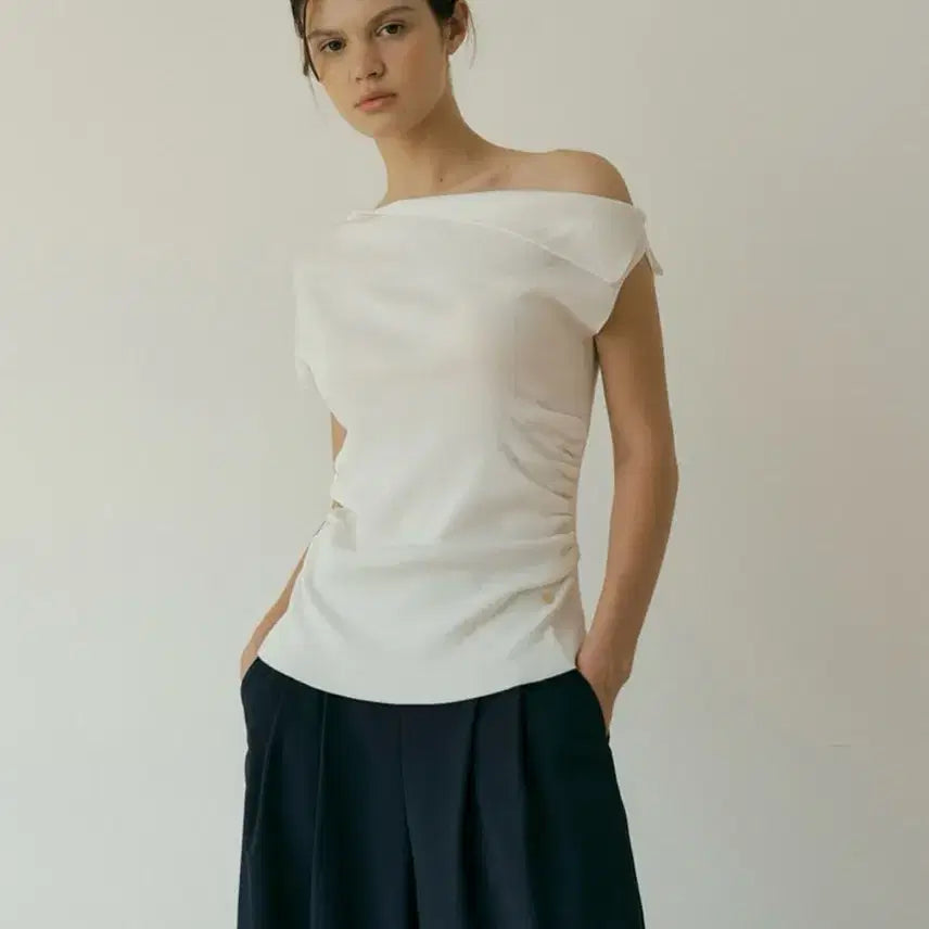 [BUNJANG] Lucirju Shirring Drop Sleeveless Knit - Ivory / (새상품)루시르주 Shirring drop sleeveless knit