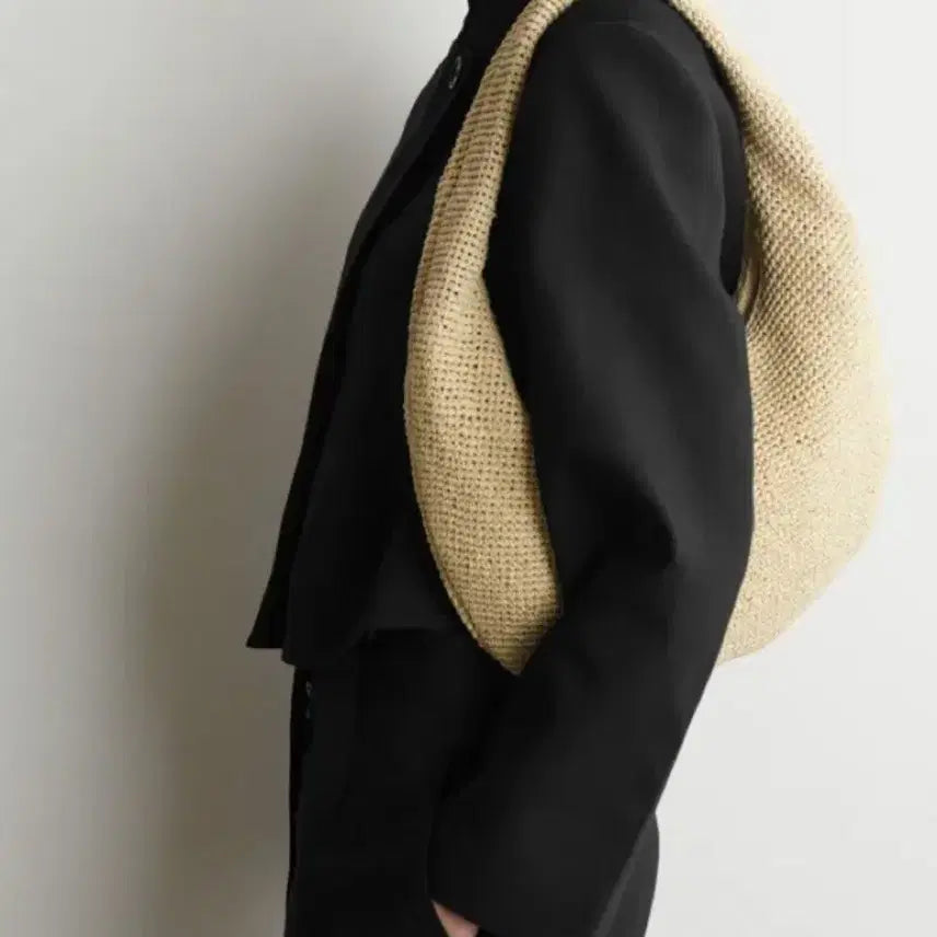 [BUNJANG] COS Curved Shoulder Bag Beige / COS 코스 커브드 숄더백