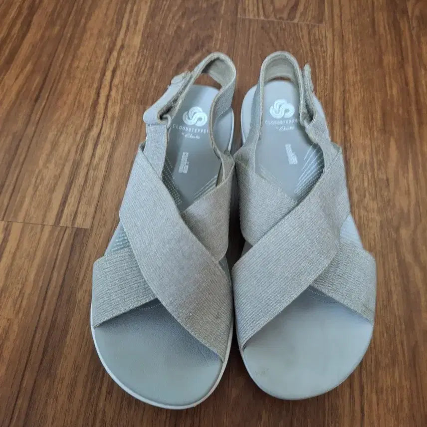 [BUNJANG] Clarks Cloudsteppers Sandals 230mm / 클락스 클라우드스테퍼 샌들 230mm