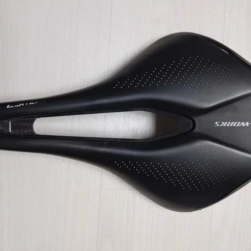 [BUNJANG] Specialized S-Works Power Carbon Bicycle Saddle 155mm / 최상급) 초경량 스페셜라이즈드 에스웍스(swork) 파워 카본 자전거 안장 155미리 팝니다. 택포20만