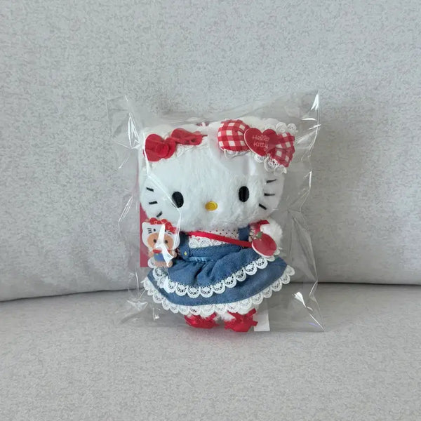 [BUNJANG] Sanrio Outfit Series Kitty Mascot Doll Keychain / 산리오 아웃핏시리즈 키티 마스코트 인형 키링