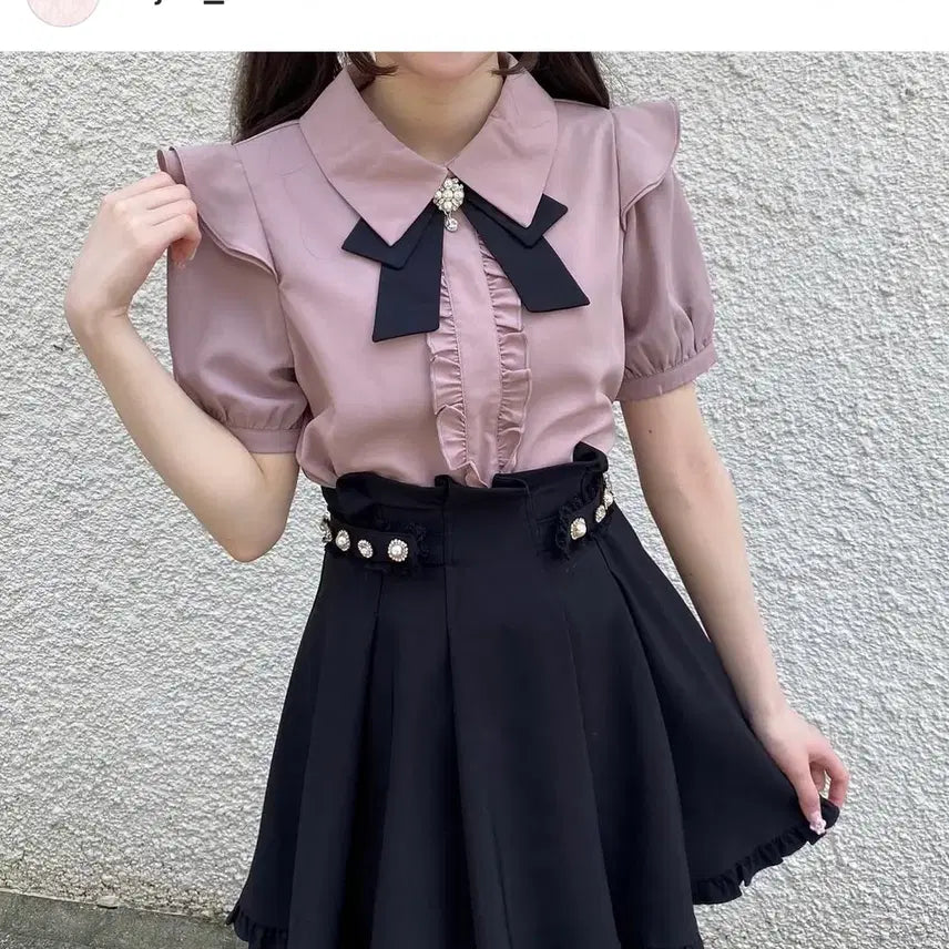 [BUNJANG] Rosita 5-Minute Sleeve Blouse / 로지타 리본 5부 소매 블라우스(드라마 나는 내일 누군가의 여자친구 유아탸 착용)