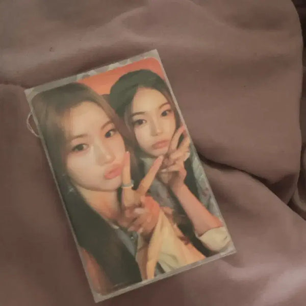 [BUNJANG] Yena On:Lin 'Same Same' Photocard / 하투하 포카 팝니당