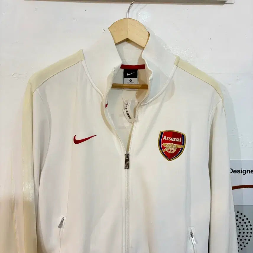 [BUNJANG] Nike Arsenal FC White Red 'Captain' Jersey / 나이키 흰빨 아스날 대대장 져지