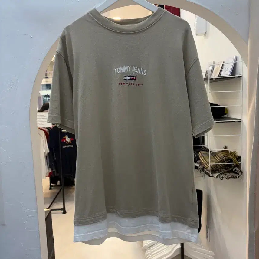 [BUNJANG] Tommy Jeans T-Shirt Beige / 타미진스 티셔츠 베이지색