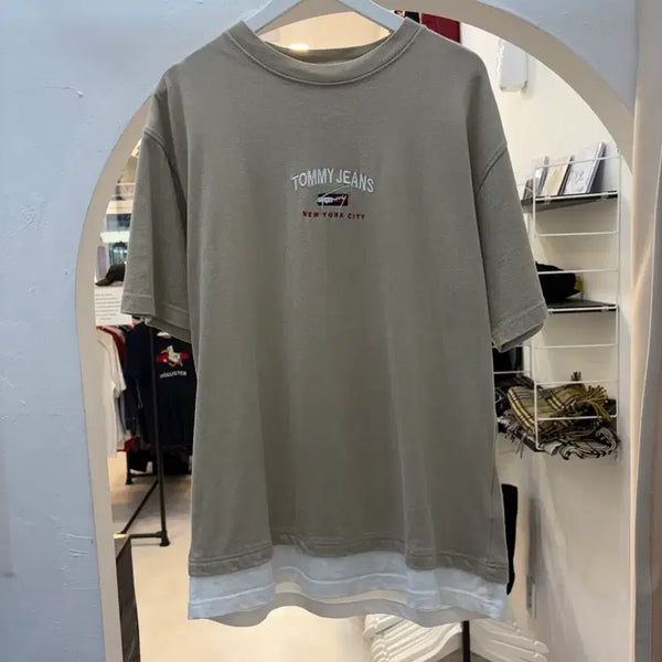 [BUNJANG] Tommy Jeans T-Shirt Beige / 타미진스 티셔츠 베이지색