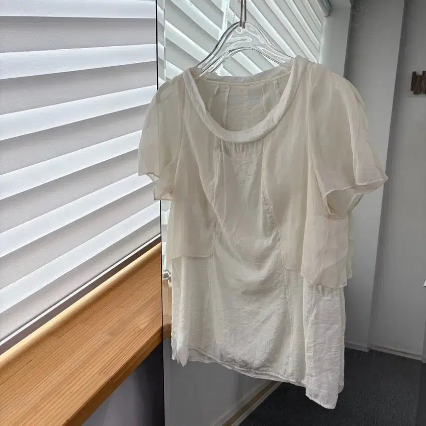 [BUNJANG] System Short Sleeve Blouse / 시스템 반팔 블라우스