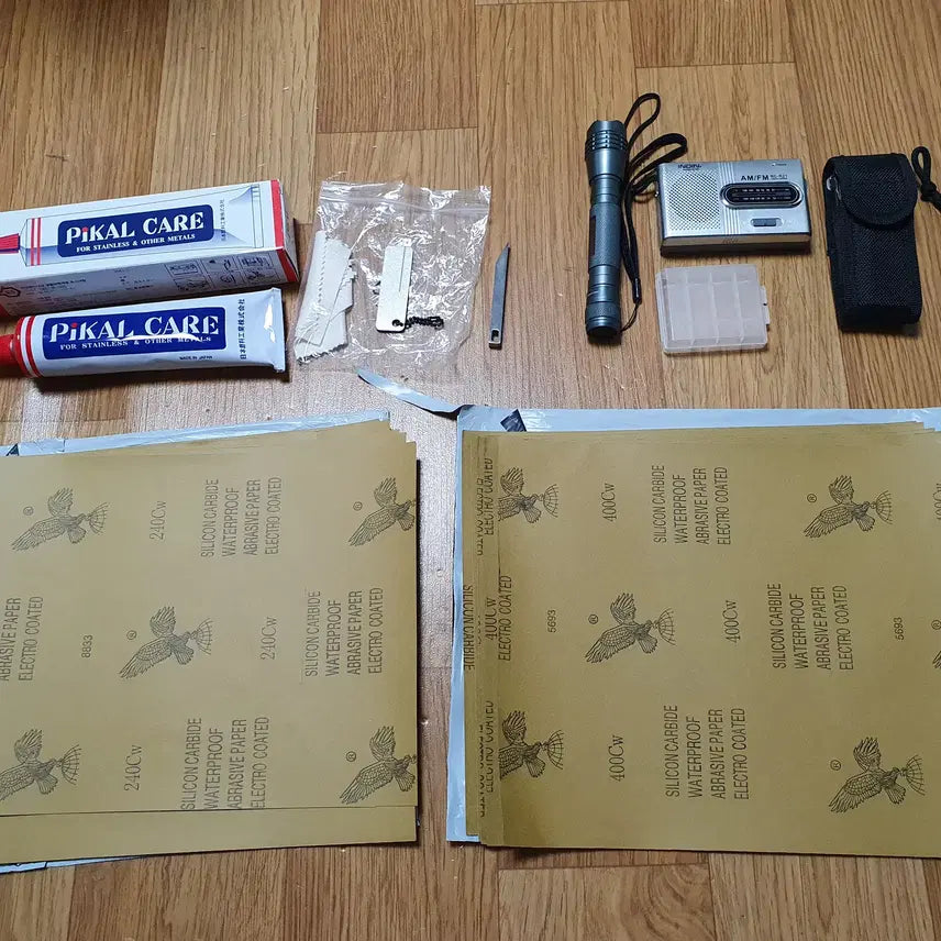 [BUNJANG] Multi-tool, Pencil, Sandpaper, Flashlight, Radio Bundle / 멀티툴 + 피칼 + 사포 + 라이트 + 라디오 일괄 손전등 샤프너 EDC