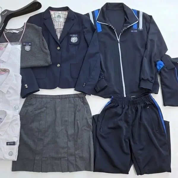 [BUNJANG] Seoul Seongshin Women's Middle School Uniform Set (Spring/Autumn/Winter) / 예쁜 여자교복 춘추동계용 외 교복세트d38(서울 성신여중)