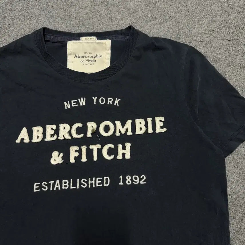[BUNJANG] Abercrombie & Fitch Navy T-Shirt L / 아베크롬비 네이비 반팔티 L