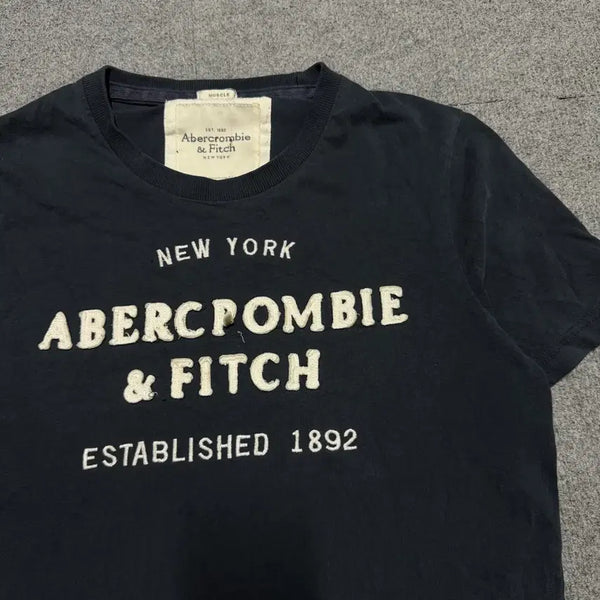 [BUNJANG] Abercrombie & Fitch Navy T-Shirt L / 아베크롬비 네이비 반팔티 L