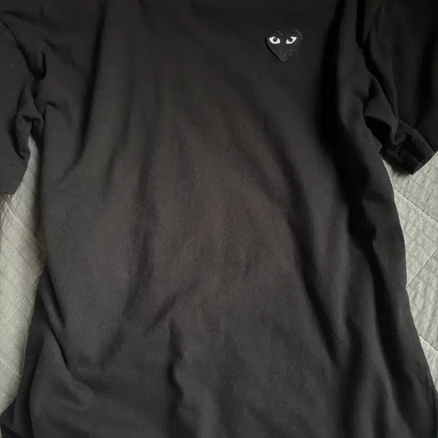 [BUNJANG] Comme des Garçons Blackheart Patch T-Shirt / 꼼데가르송 블랙와팬 반팔티판매))L사이즈