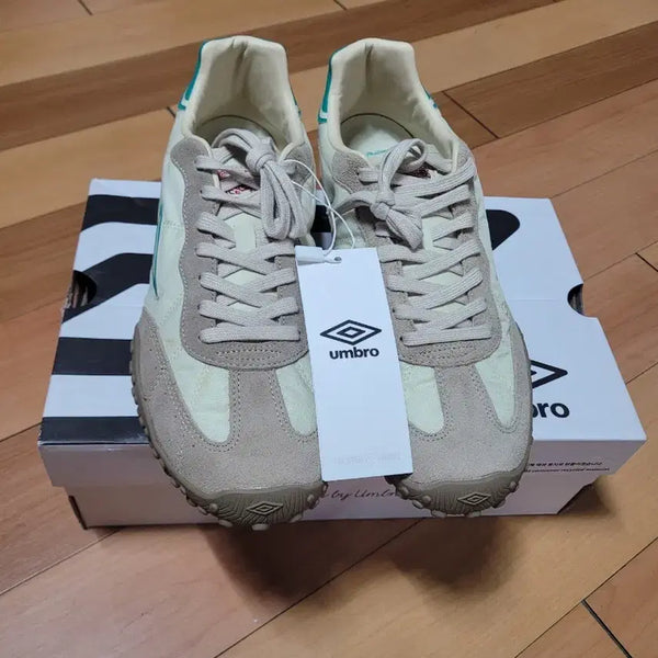 [BUNJANG] Umbro First Jogger Sneakers (280mm) / [새제품] 엄브로 퍼스트 조거 스니커즈(280mm)