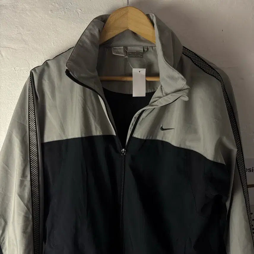 [BUNJANG] Nike Swoosh Windbreaker Jacket / 나이키 스우시 바람막이
