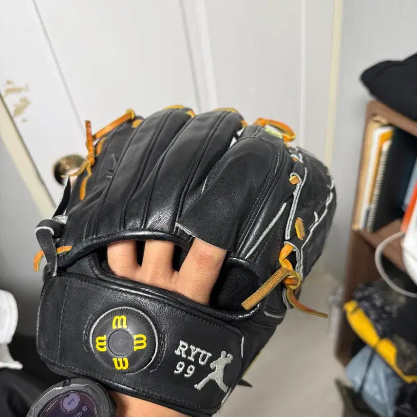 [BUNJANG] Ryuhyun-jin Baseball Glove / 류현진 글러브