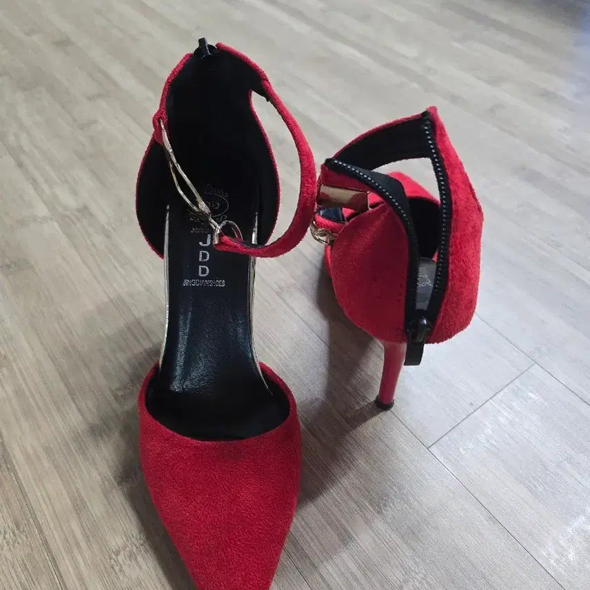 [BUNJANG] Suede Strap Heels Red / 스웨이드 스트랩 힐 레드