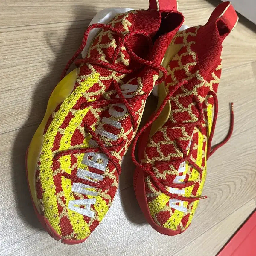 [BUNJANG] Adidas Pharrell Williams Crazy BYW Sneakers / 아디다스 퍼렐 윌리엄스 크레이지 byw